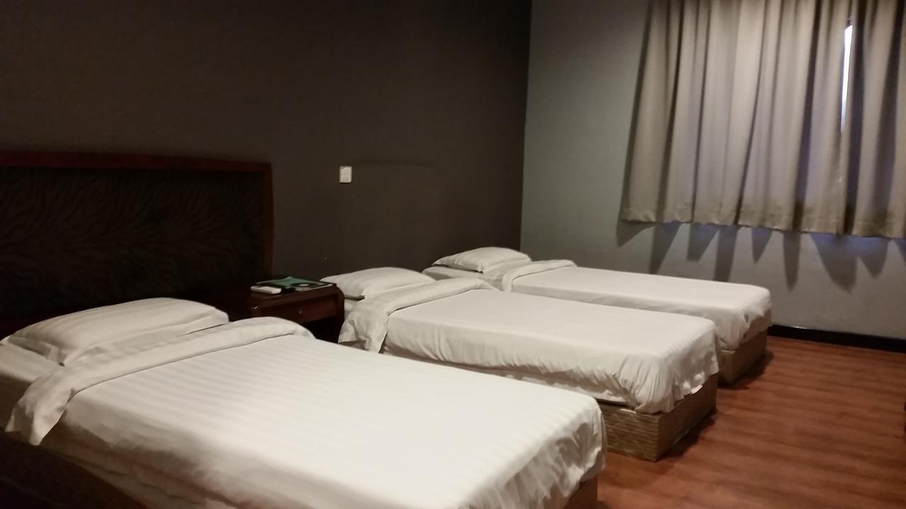 Hotel Sadong88 Kota Kinabalu Extérieur photo