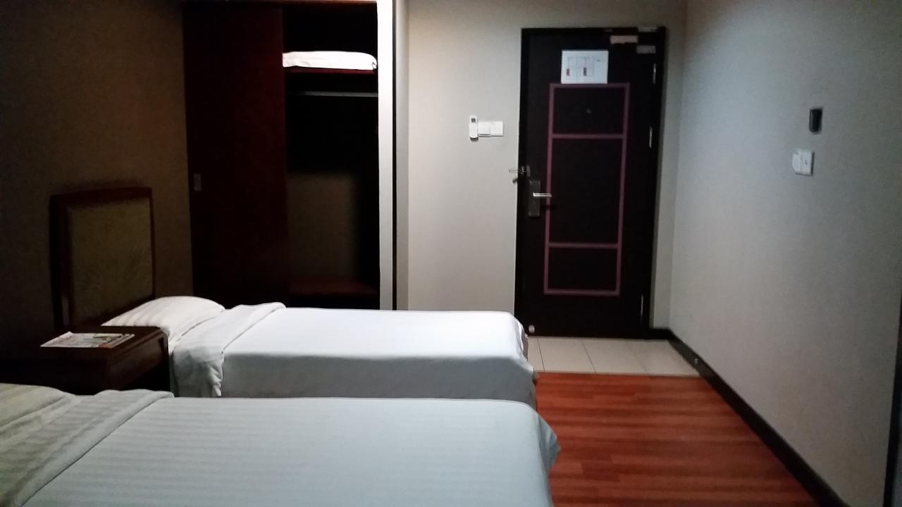 Hotel Sadong88 Kota Kinabalu Extérieur photo